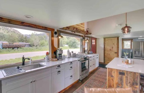 Turnerville House | The Milking Parlor - Pickleball, Tetons, Jackson, snowmobiling