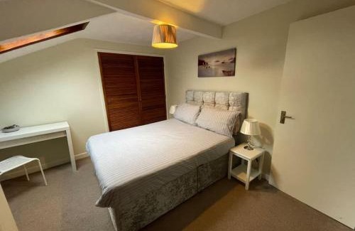 Camelford House | The Mill Leat and Grain Store Annex sleeps 8