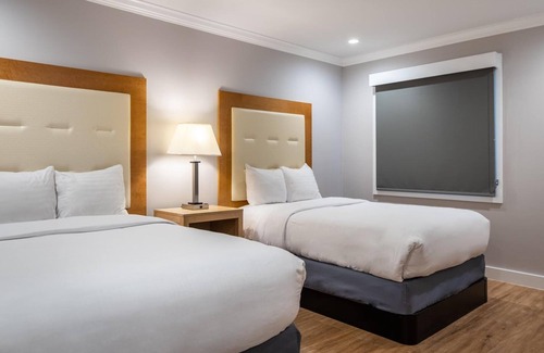 Millbrae Hotel | The Millwood - A Boutique Hotel