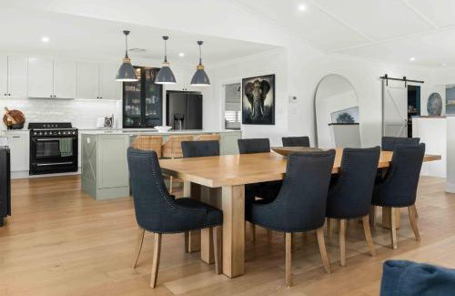 Milton House | The Milton Haven - Pet Friendly & Heated Pool
