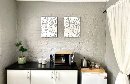 Ekurhuleni Apartment | The Minimalist
