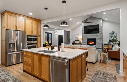 Bonner County House | The Modern Forest Retreat w/Hot Tubnn