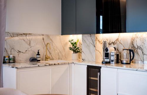 Brondesbury Park Apartment | The Modern Glasshouse