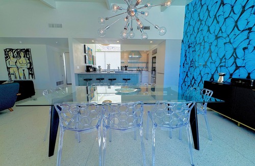Vista Las Palmas House | The Modern Rose - Vista Las Palmas Mid-Century Mod Stunning Design