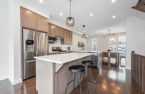 Kanata Lakes - Marchwood Lakeside - Morgan's Grant - Kanata House | The Modern Shack: Kanata's modern furnished home rental, 4 bedrooms