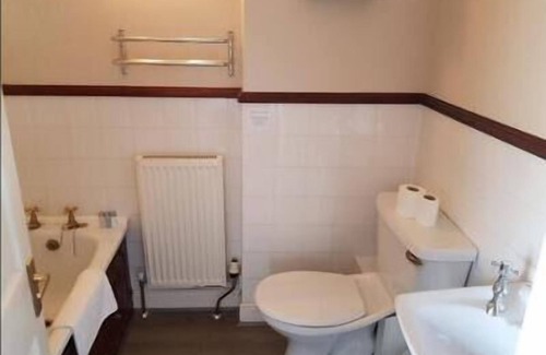 Criccieth House | The Moelwyn Hotel & Restaurant