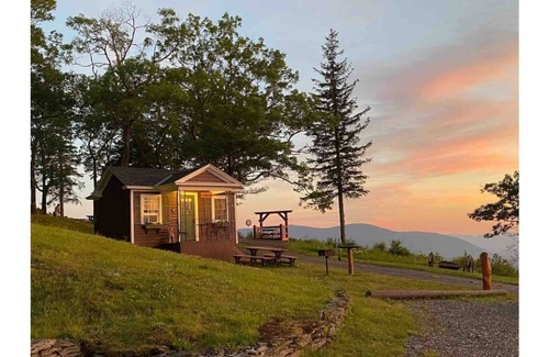 North Adams House | The Mohawk Cabin @ Wigwam Western Summit