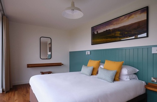 Chittlehamholt Resort | The Mole Resort, 3 Bedroom Valley View Luxury Lodge with Hot Tub