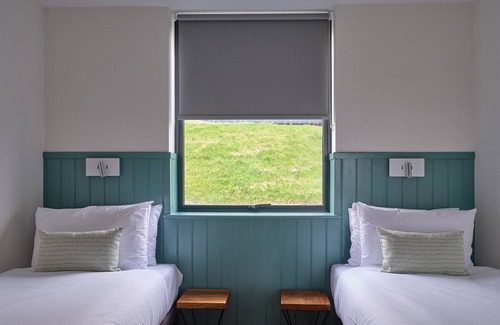 Chittlehamholt Resort | The Mole Resort, 3 Bedroom Valley View Luxury Lodge with Hot Tub
