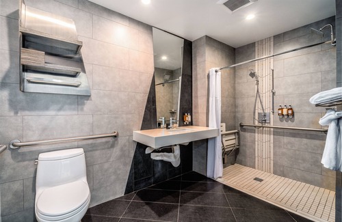 Hollywood Hotel | The Moment Hotel