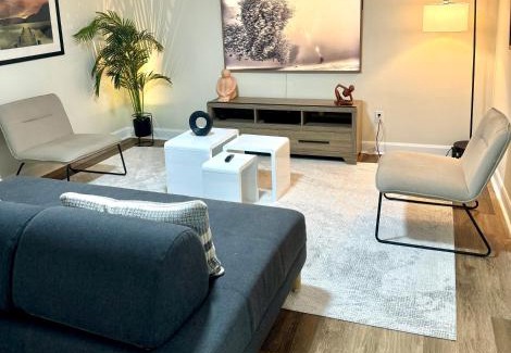 Ottawa Division House | The monarch