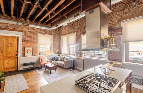 Union City Apartment | The Monastery 15 Min to NYC Times Sq