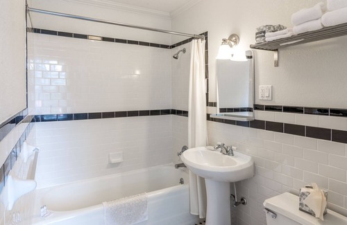 Black Mountain Hotel | The Monte Vista Hotel