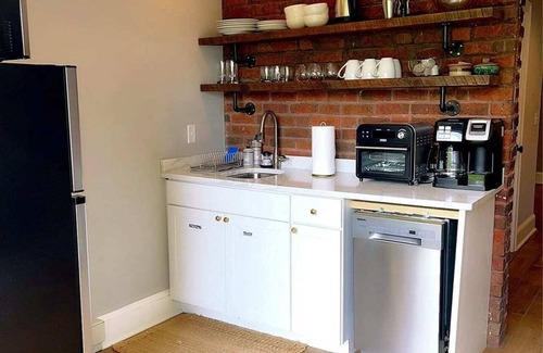 Historic Montford Apartment | The Montford Jewel - Blocks to Downtown Asheville