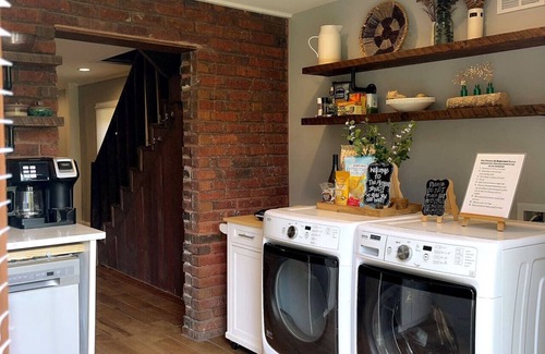 Historic Montford Apartment | The Montford Jewel - Blocks to Downtown Asheville