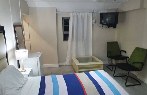 Port Elizabeth Central House | The Monument Guesthouse