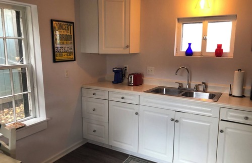 Sylvan Park Cottage | The Moon and the Stars Cottage- in Town!