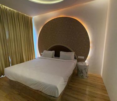 Nerul Hotel | The Moon Hotel