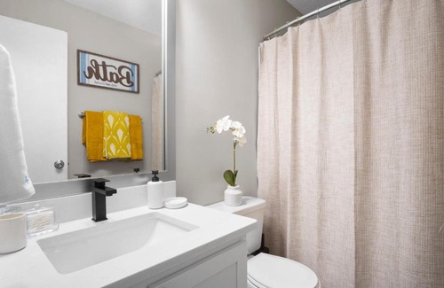Mooresville Apartment | The Mooresville Nest: 2BR/2BA Home Away from Home