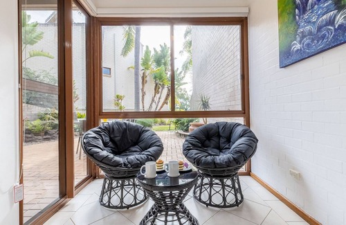 Soldiers Point House | The Moorings 18 4 Cromarty Rd Waterfront, Pool, Wifi & AirCon