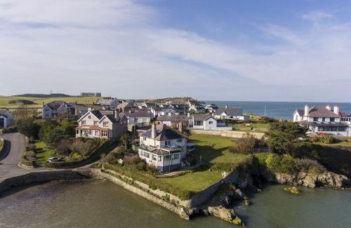 Cemaes Bay House | The Moorings