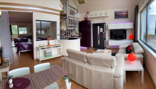 Fort William House | The Moorings