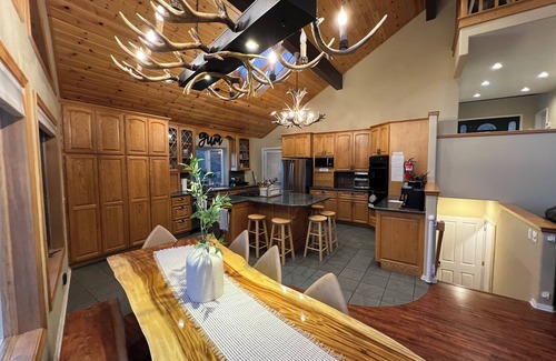 Whispering Forest Cabin | The Moose cabin