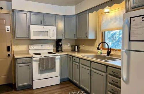 Hayward Cabin | The Morgan-Your Northwoods Escape!