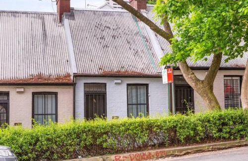 Darlinghurst House | The Mosaic - Terrace Charm meets the Local Scene