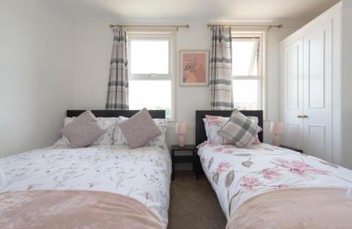 Chatham House | The Mount 3 Bedroom Relaxation Home