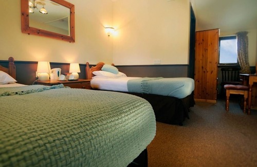 Llanidloes Hotel | The Mount Inn