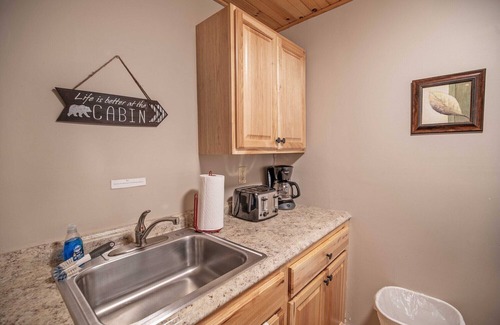 Lincoln Cabin | The Mount Lincoln HomeAway from Home at the PEMICABINS