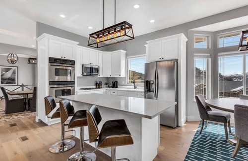 Mountain Green House | The Mountain Vista Estate