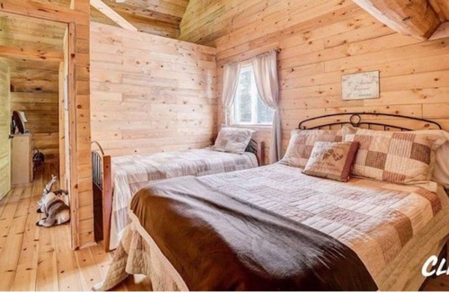 Otter Lake Ski Chalet | The Mountaineer ☀️🌊⛱️🏠