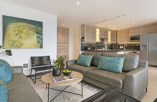 Three Anchor Bay Apartment | The Murex 4-Bedroom Serviced Apartment