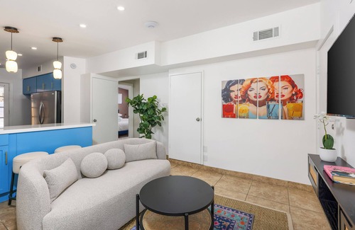 Warm Sands Hotel | The Muse Hotel