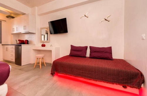Vothon House | The Muses of Santorini