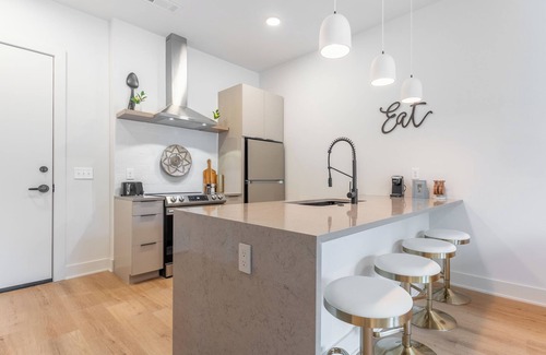 Northern Inglewood Condo | The Music City Gem - Condo Close to Shopping & Dining!