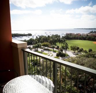 Coconut Grove Hotel | The Mutiny Luxury Suites Hotel