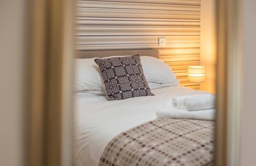 Cenarth Bed & Breakfast | The Nag's Head Inn