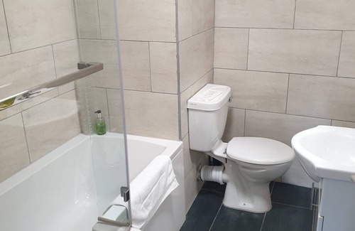 Chichester Hotel | The Nags Head