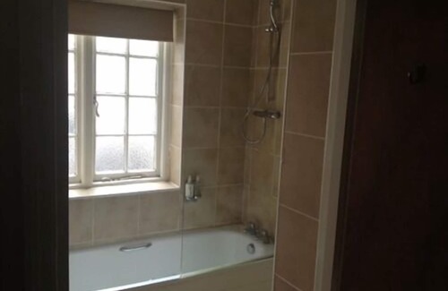 Chichester Hotel | The Nags Head