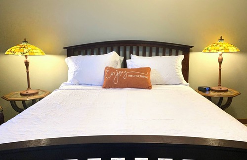 Naples Hotel | The Naples Hotel