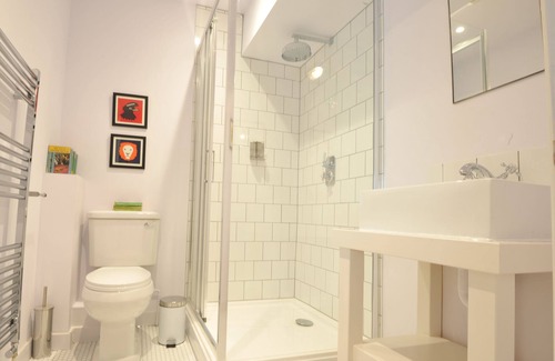 Reading City Centre Hotel | The Narrowboat