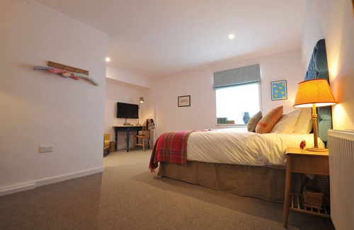 Reading City Centre Hotel | The Narrowboat