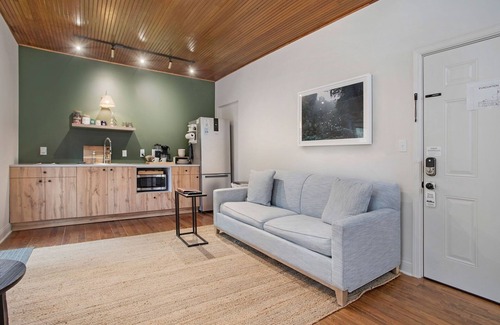 New Buffalo Apartment | The Neighborhood Hotel Grand Beach Suite 4 - One Bedroom