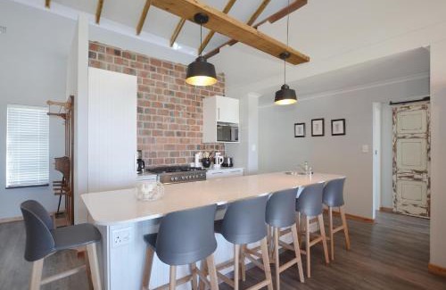 Kleinmond House | The Neighbours - Kleinmond