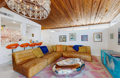 Paradise Valley Ranchos House | The Neon Cactus