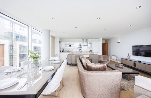 Docklands Apartment | The Nest - Austin David Apartments