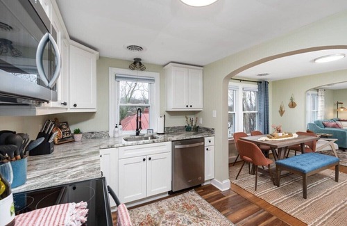 Staunton Apartment | The Nest: Cozy Staunton Apartment + Walk Downtown